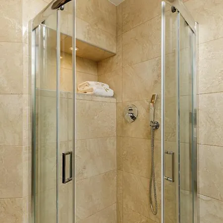 Aria Garden Apartment *