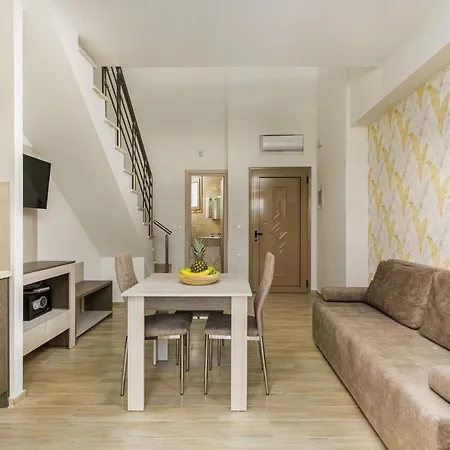 Aria Garden Apartment
